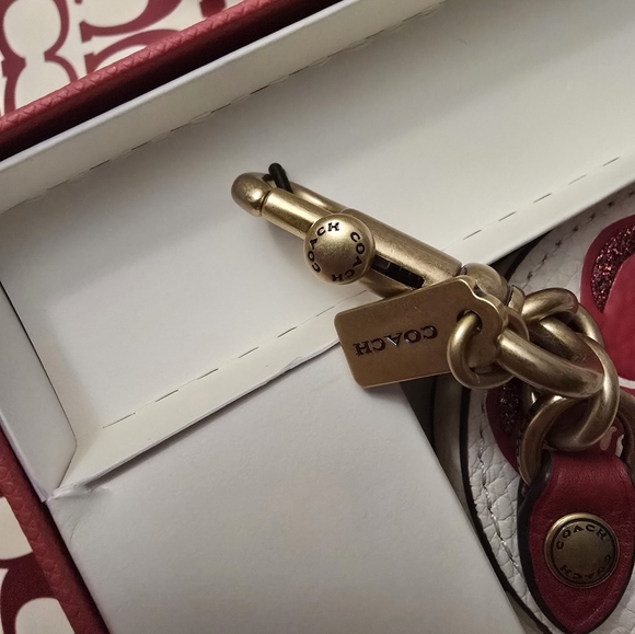 COACH Boxed Cherry Print Leather Heart Coin Purse NIB - Picture 13 of 16